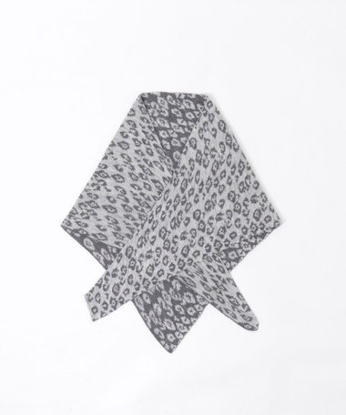 トライアングルレオパード柄ストール