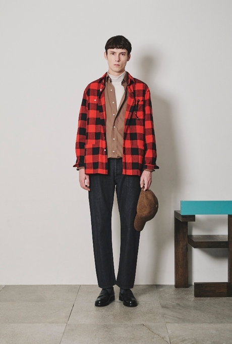LOOK 02