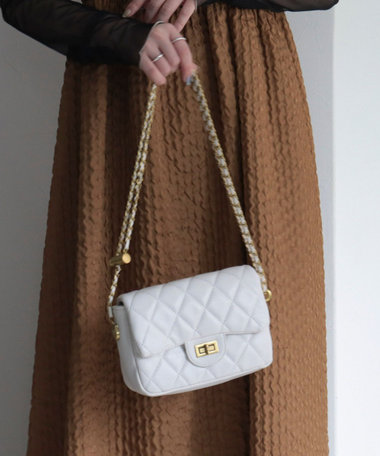 キルトフラップチェーンポシェット