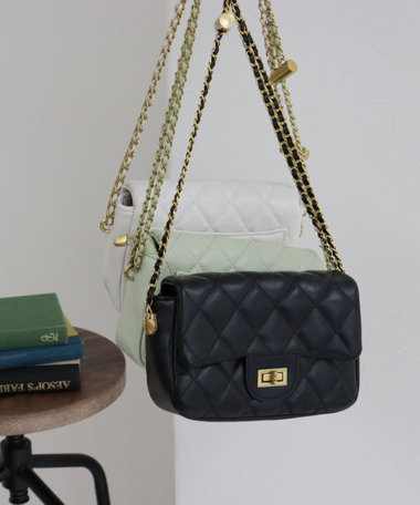 キルトフラップチェーンポシェット