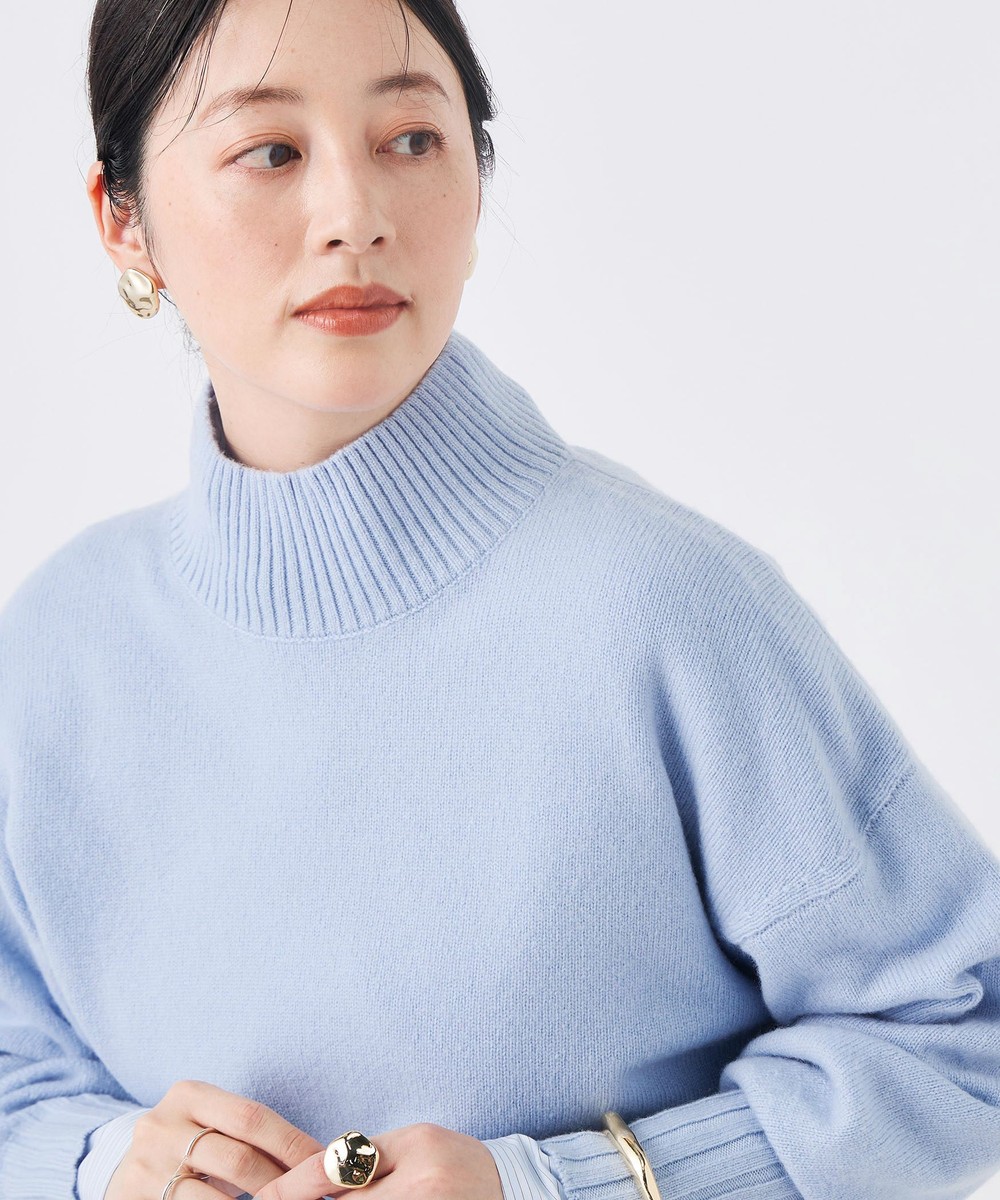 カシミヤ混紡毛ハイネックプルオーバー