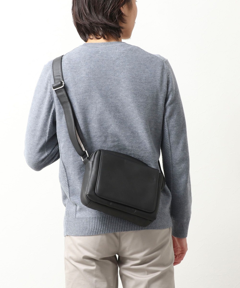 LEATHER SHOULDER