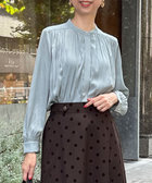 パウダーサテンブラウス