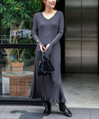 《手洗い可能》フイット＆フレアーVネックワンピース