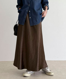 シルキーヘビーサテンスカート