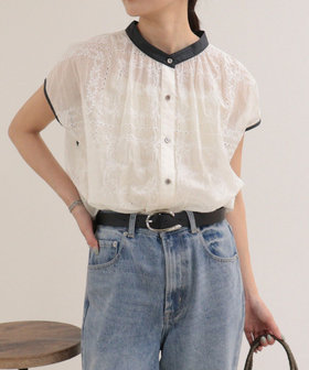 刺しゅうレースフレンチスリーブブラウス