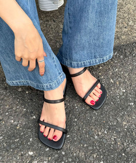 VINILO スエードフリンジバックルスライドサンダル VINILO/ヴィニーロ】スエードフリンジバックルスライドサンダル