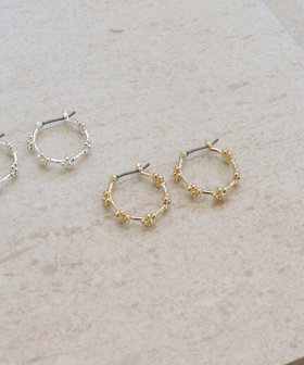 5輪花リングピアス