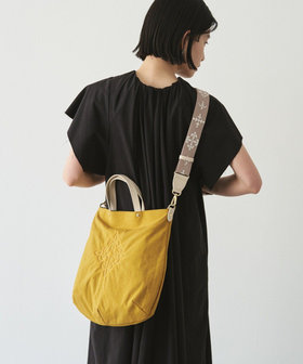 【超美品】russetラシット スリム2WAYトートバッグ 名品】スリム2WAYトートバッグ | russet(ラシット)のニュース | PAL