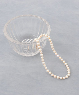 ［WEB限定 SPECIAL SALE！］【grace grace/グラスグラス】淡水スキップパールショートネックレス-Alice