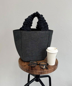 フリルハンドルラウンドトートバッグ