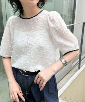 【大人気ブラウスの半袖バージョンが登場！】バック釦配色パイピング半袖ブラウス
