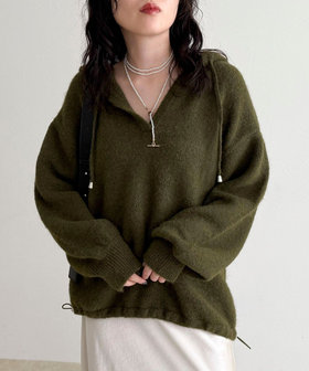 フード付きニットプルオーバー