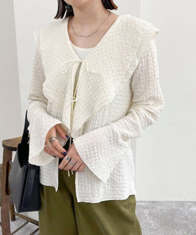 フリルカラーカットブラウス