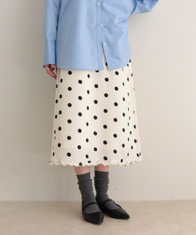 サテンドットミディスカート