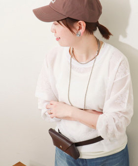 透かし編み花柄プルオーバーニット