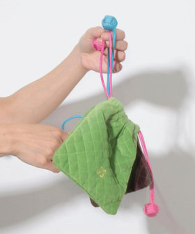 ［WEB限定 SPECIAL PRICE！］【grâce grace/グラスグラス】パデッドキンチャクポーチ