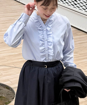 前立てフリルノーカラーブラウス