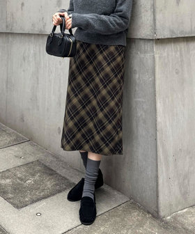 チェックミディスカート