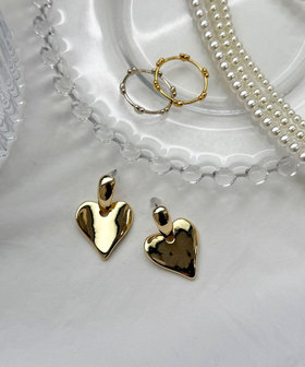 ハートプレートピアス