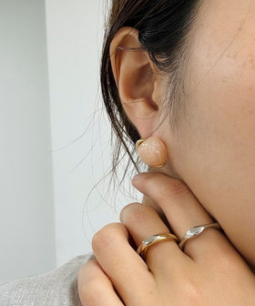 マーブル×メタルシャドーピアス