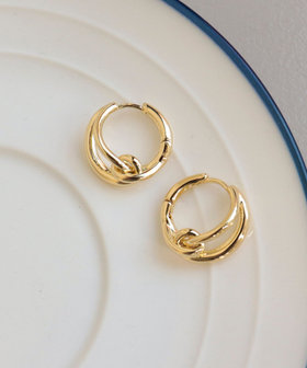 ひねりリングピアス