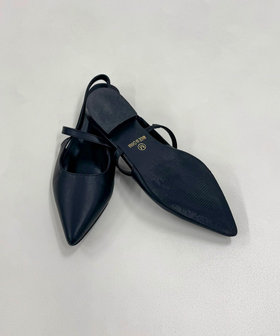 !!専用!!BENETTELLAバックストラップフラット&MOHIベルトサンダル 専用!!BENETTELLAバックストラップフラット&MOHIベルトサンダル