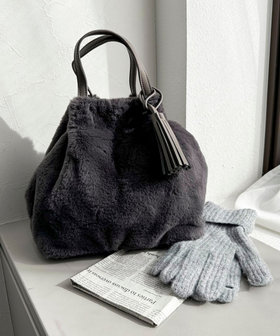 タッセルフェイクファータックバッグ