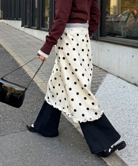 サテンドットミディスカート