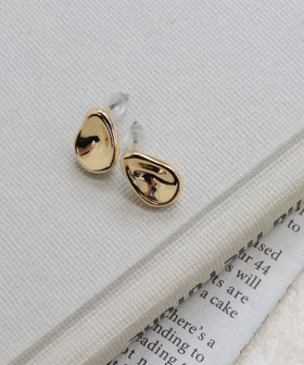 つぶしメタルピアス