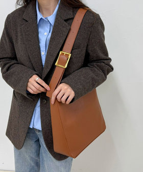 バックルディテールワンショルダーバッグ