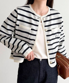 刺繍入りコンパクトニットジャケット