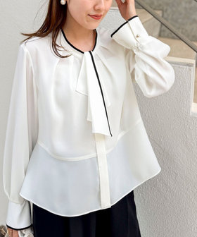 《セットアップ対応》ウォッシャブルストレッチジョーゼットボウタイ風ペプラムブラウス