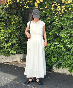極美品 Munsingwear Golf ドロスト 中綿 ナイロンワンピース Munsingwear セール 公式 マンシングウェア 総柄ワンピース