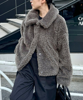 フェイクファーコート