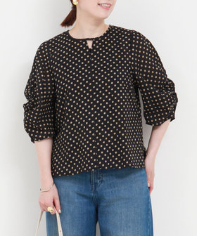 美品「フィル ザ ビル」2,8万 ギャザースリーブ ブラウス ホワイト B421 Aletta vita トップス ブラウス シワ加工 フレンチスリーブ 前