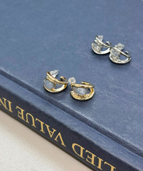 しずくストーンCカールピアス