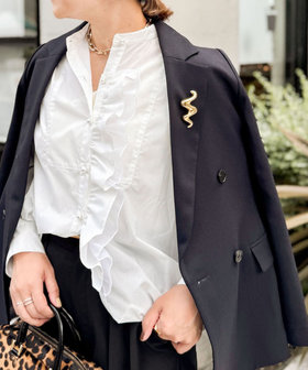 パール釦ビブヨーク4WAYフリルブラウス