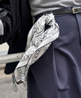 【manipuri/マニプリ】 シルクスカーフ65（バンダナ柄）