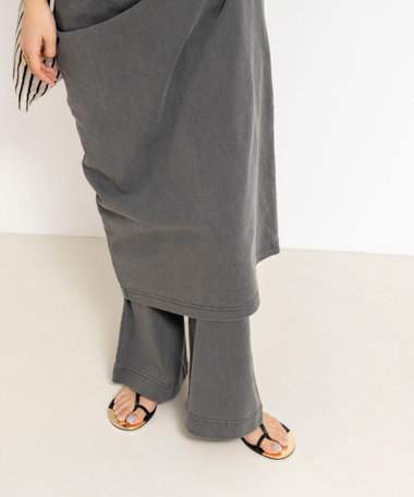 ウォッシャブルピグメント加工フレアカットソーパンツ