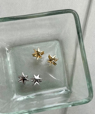 六芒星ワンタッチピアス