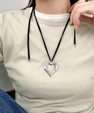 ハートトップコードチョーカー