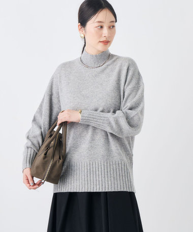 カシミヤ混紡毛ハイネックプルオーバー