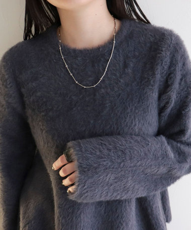 クロスビーズミドルネックレス