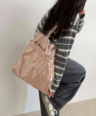 ［WEB限定 SPECIAL SALE！］シャイニーアウトポケット刺しゅうトートバッグ