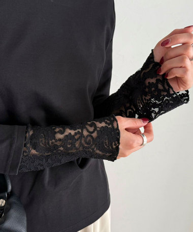 【1枚でもレイヤードでも◎】レーススリーブ衿フリルロンTシャツ