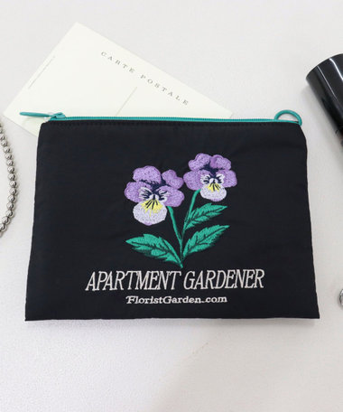 【JOli JOli/ジョリジョリ】刺しゅうフラットポーチ