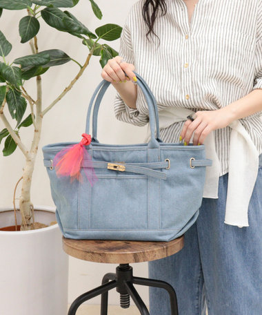 金具ベルトデニムトートバッグ