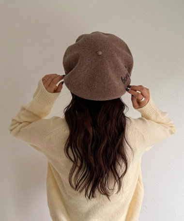 【Benelli Montacone/ベネリ モンタコーネ】ロゴ刺しゅうウールベレー