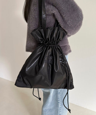 シャイニーアウトポケット刺しゅうトートバッグ